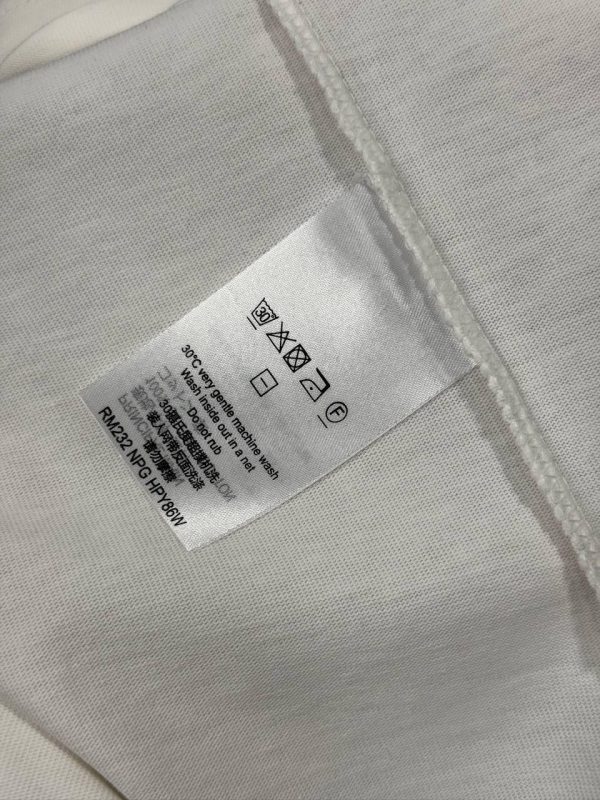 White LV shimmering signature cotton tee - Image 3