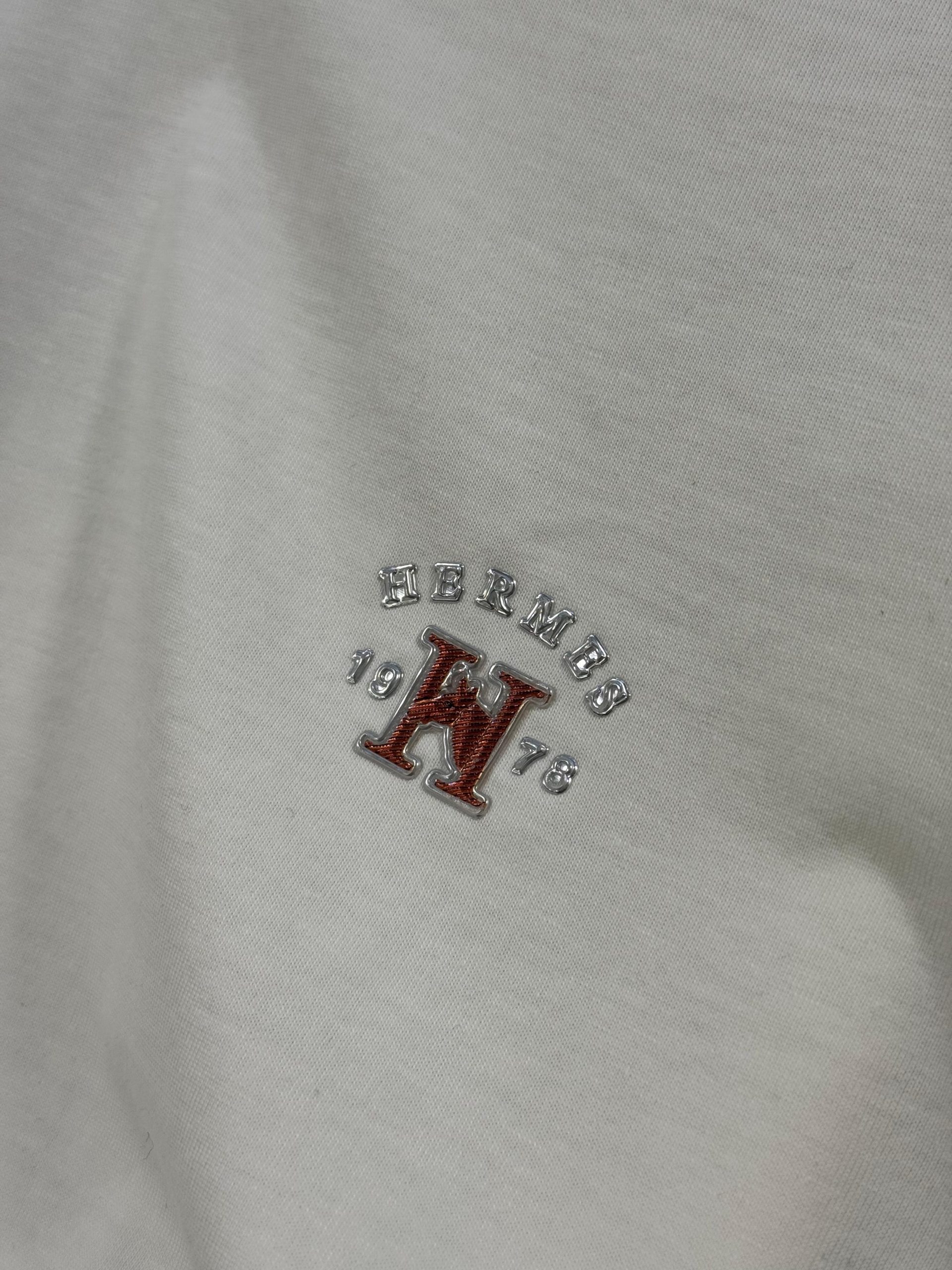 White hermes 1978 logo cotton tshirt - Image 2