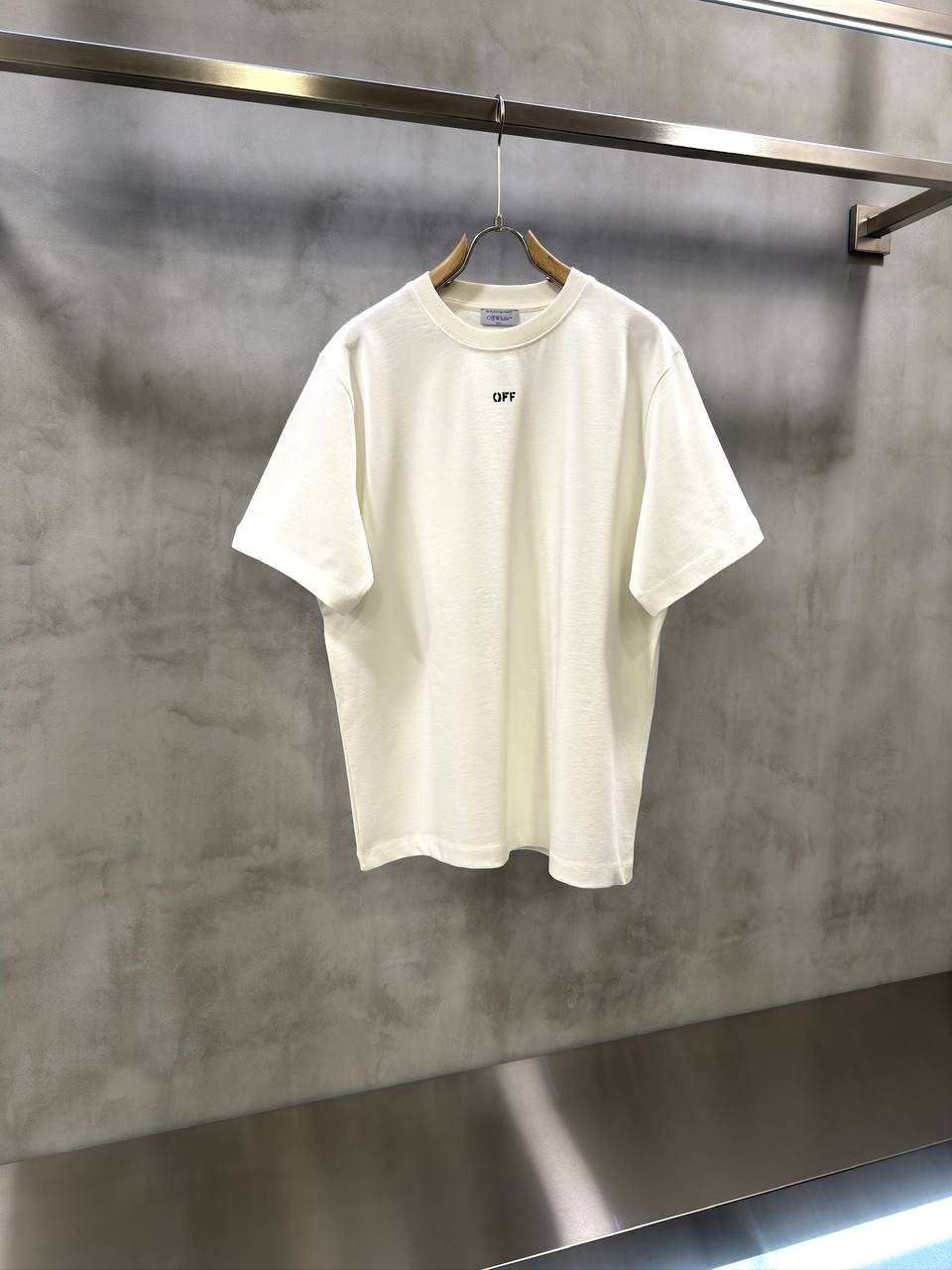 White Off-white chain arrow skate cotton T-Shirt - Image 8