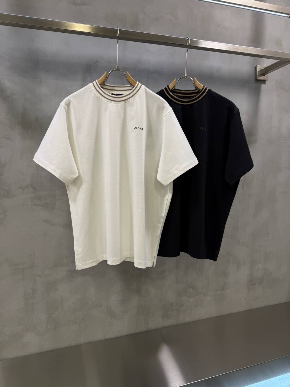 Black Zegna beige ribbed stripe collar cotton tee - Image 3