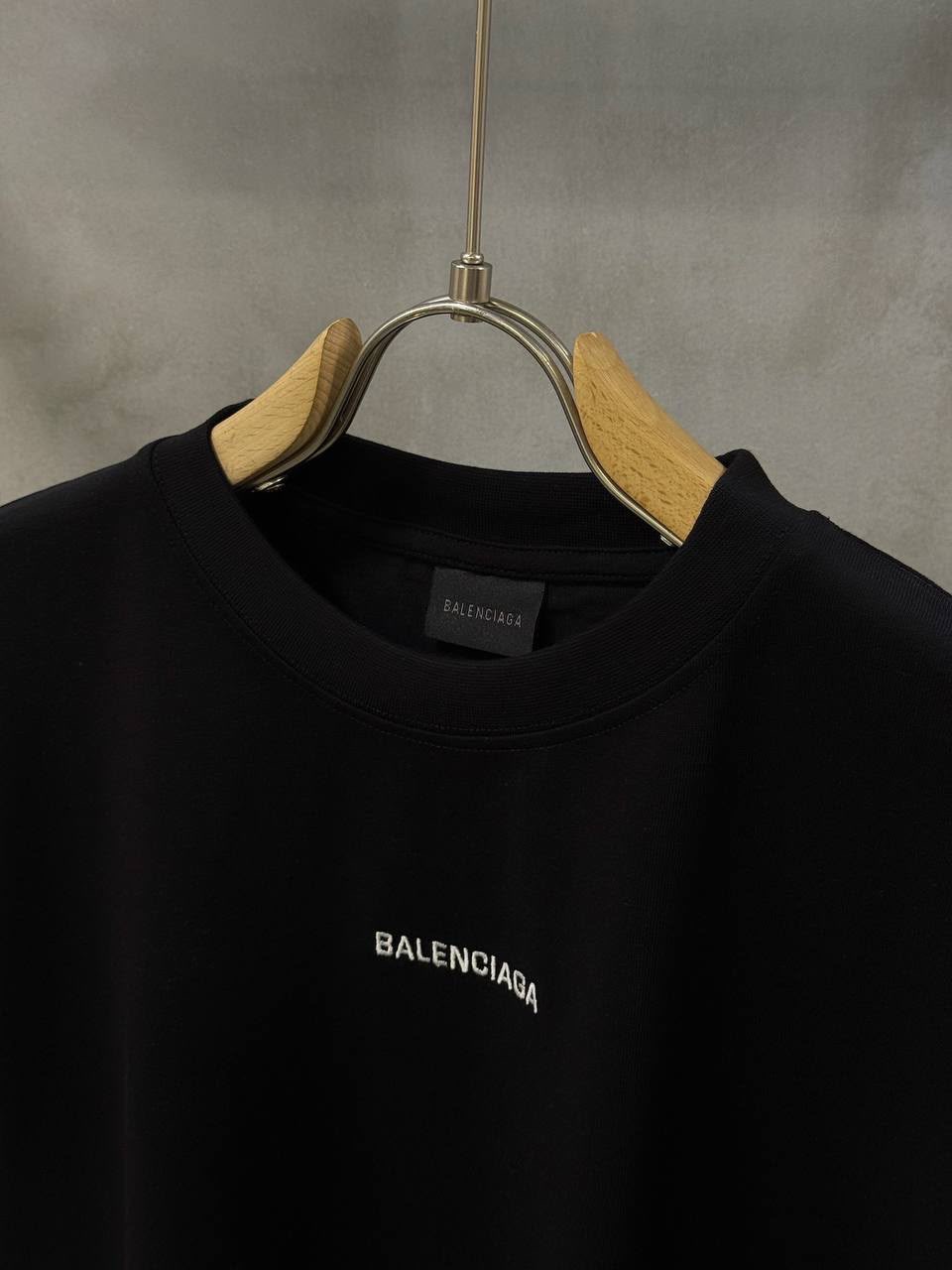 Black Balenciaga Logo-print cotton jersey tee - Image 4