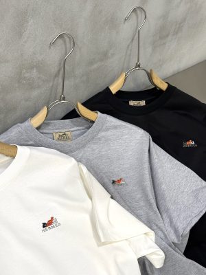 Gray Hermès distinctive red camel embroidered cotton T-shirt