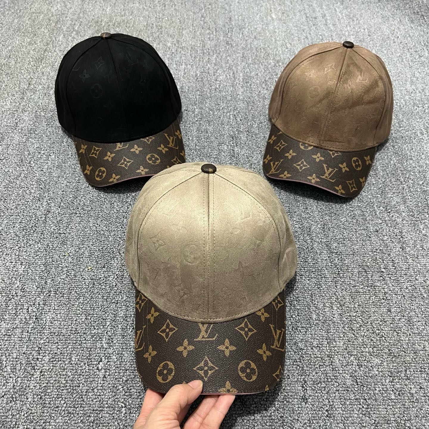 Beige Brown LV logo cap - Image 2