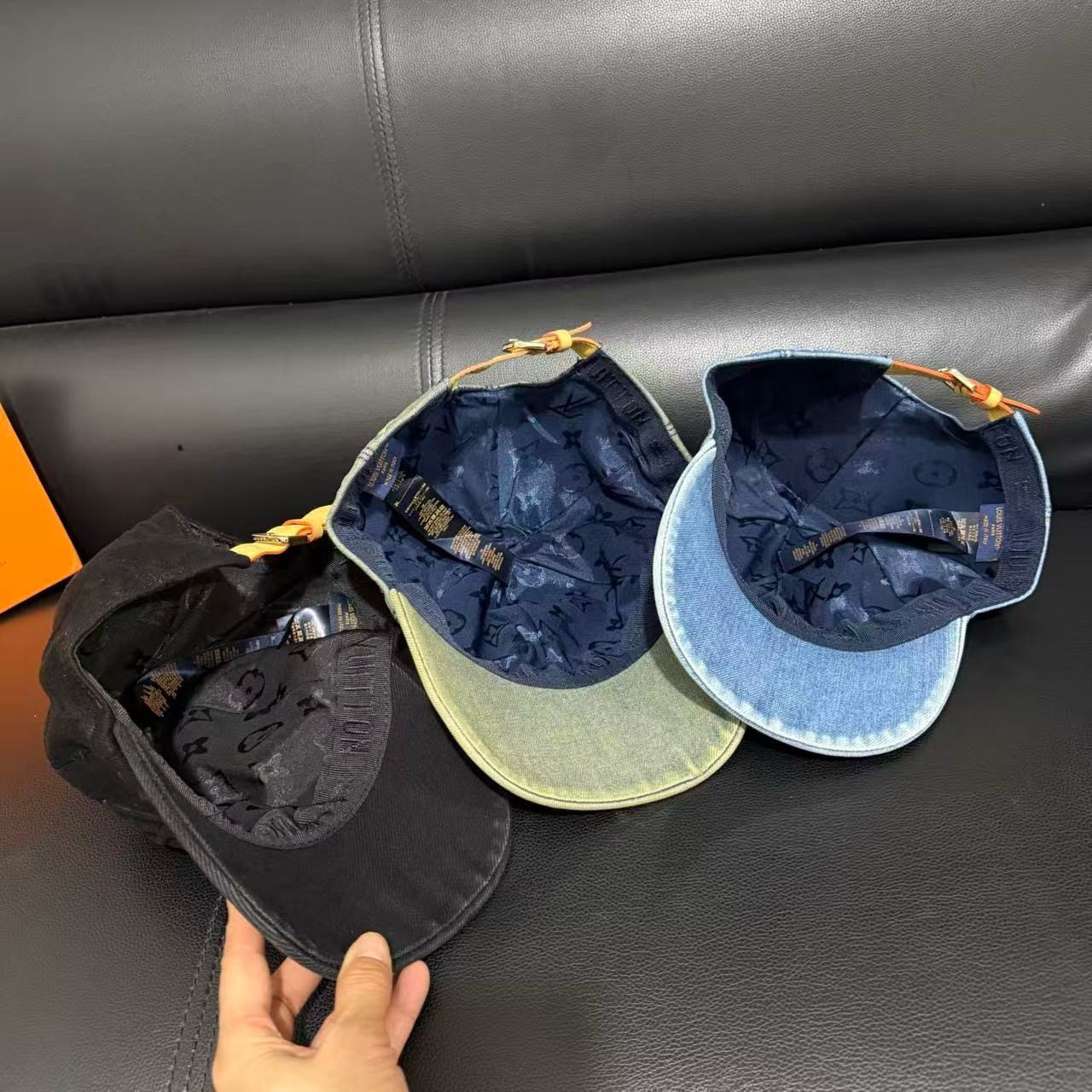 Black LV jacquard monogram pattern Essential Cap - Image 6