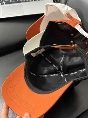 Black Hermès signature carriage paris embroidered baseball cap