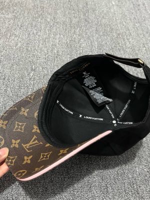 Black LV logo cap