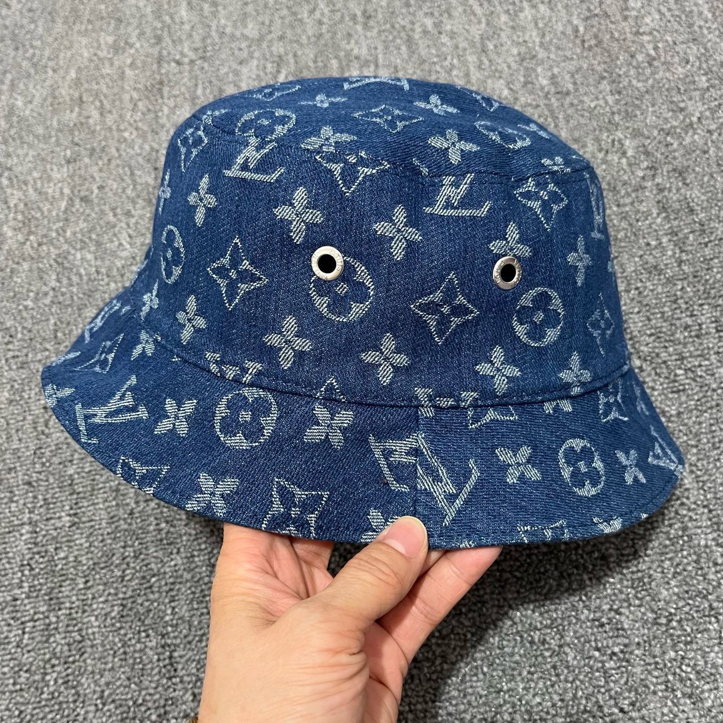 Blue LV all-over monogram pattern reversible bucket hat - Image 10