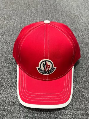Red Moncler Logo-Patch white brim baseball cap