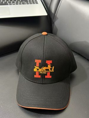 Black Hermès signature carriage paris embroidered baseball cap
