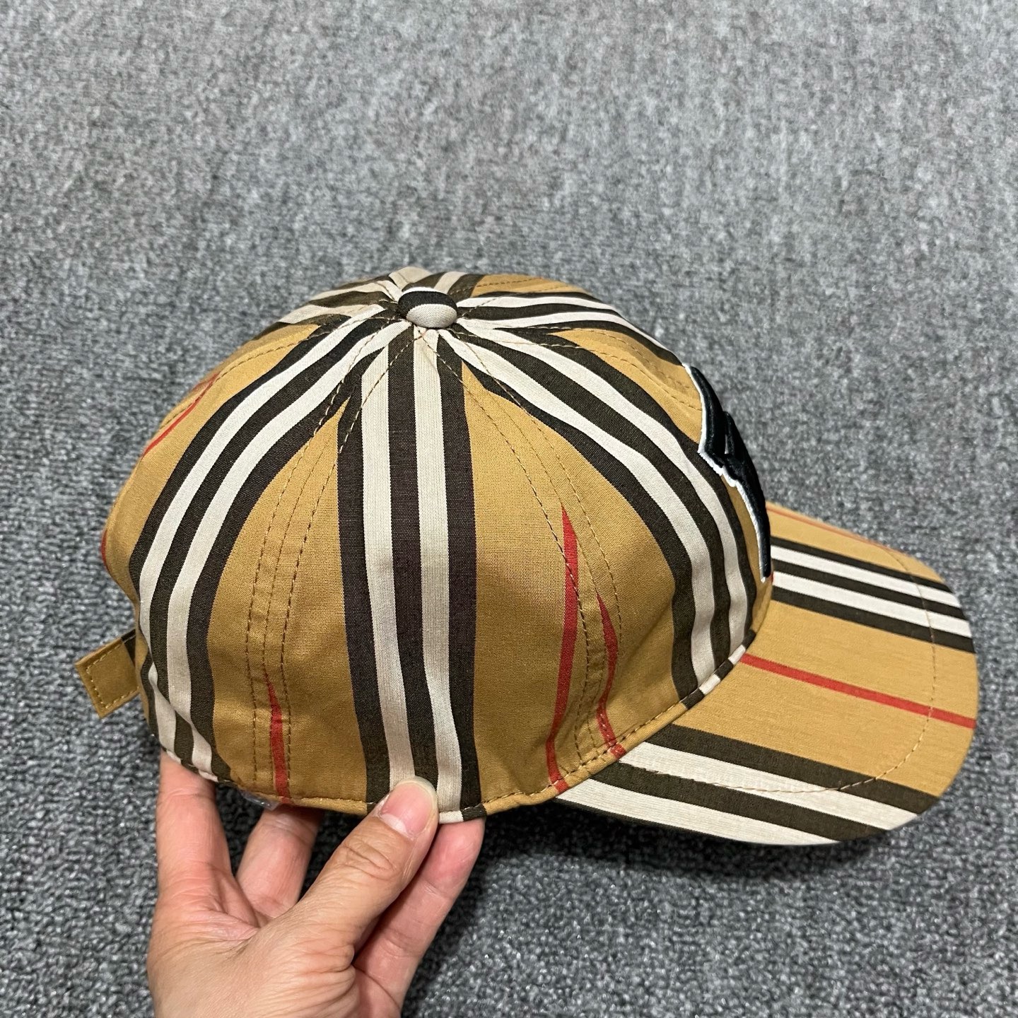 Beige Burberry monogram signature archive motif icon stripe baseball hat - Image 4