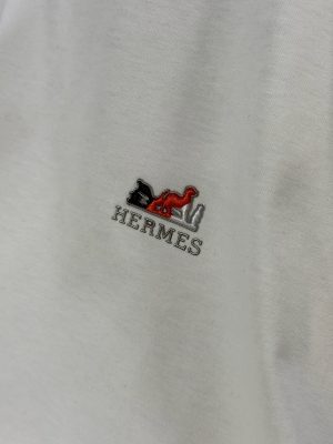 White Hermès distinctive red camel embroidered cotton T-shirt