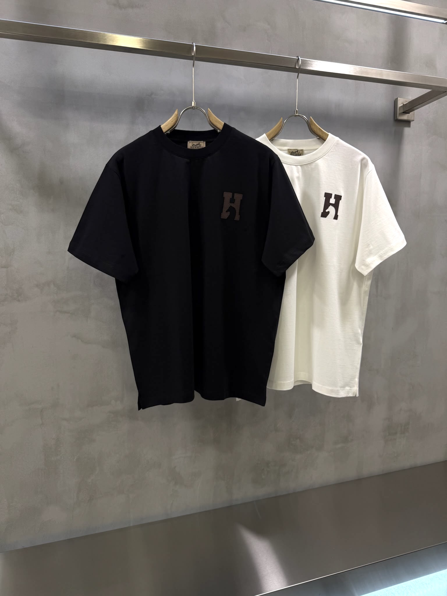 Black Hermès "H'Cheval" leather patch logo cotton t-shirt - Image 6